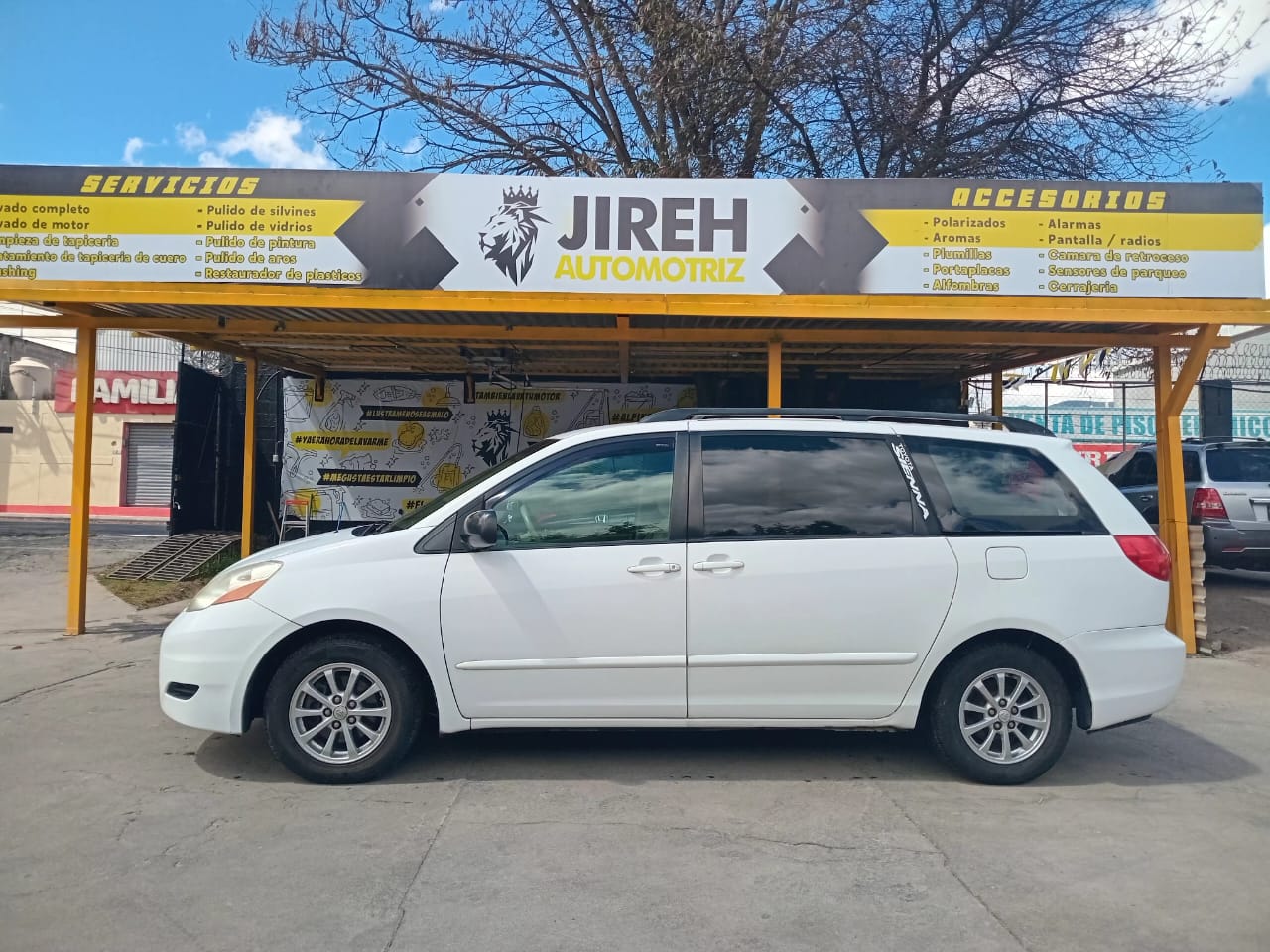 TOYOTA SIENNA LE 2010 AUTOMÁTICA